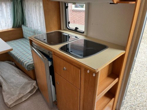 Eifelland E 450 Rondzit , awning, neat condition! photo: 3
