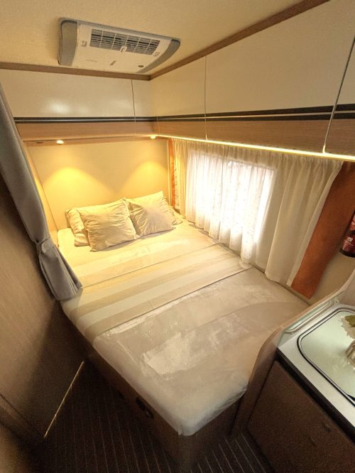 Hymer Capron Libert&eacute; VIP 690 VIP FRANSBED+HEFBED DAKAIRCO photo: 2