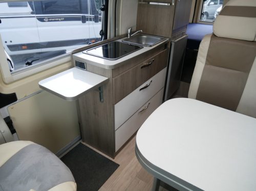 Bavaria V600G, 6 Meter Van conversion, Transverse bed!! photo: 12