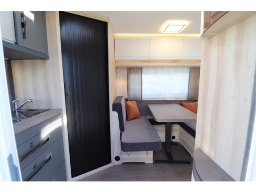 Hobby De Luxe 460 SFF MODEL 2027 - 577  photo: 8