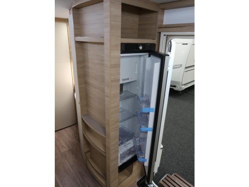 Fendt Bianco Activ 445 SFB BED 210 CM HIGH REFRIGERATOR photo: 12