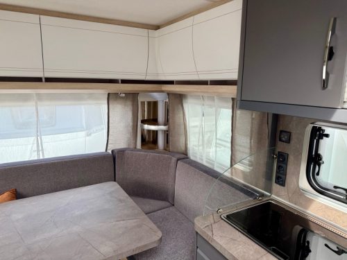 Hobby De Luxe 460 UFE Franz&ouml;sisches Bett & Rundsitzgruppe! Foto: 14