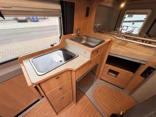 P&ouml;ssl Roadcamp 540 R Compact 130HP Bearlock  photo: 10