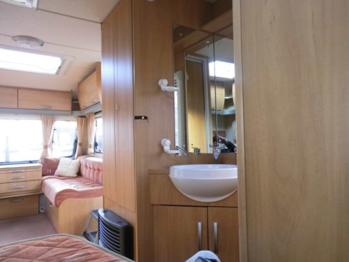 Swift Charisma 550 photo: 8