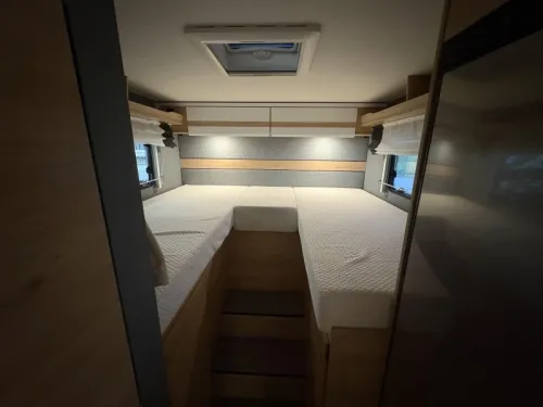 Dethleffs Just Camp 6812 EB length bed - lift bed photo: 13
