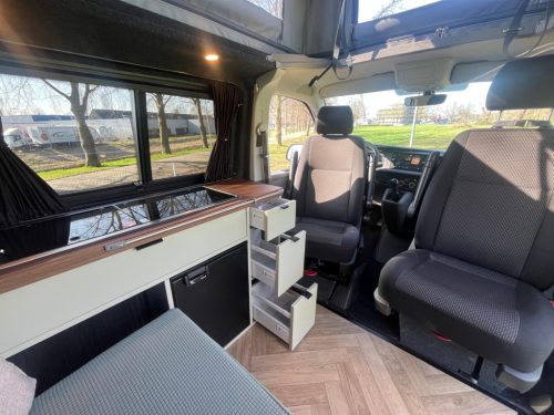 Volkswagen T6.1 photo: 17