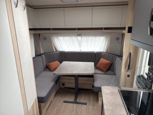 Hobby De Luxe 460 LU Mod&egrave;le 2027 photo : 3
