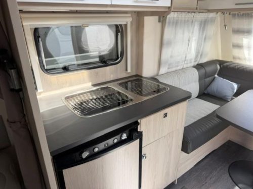 Caravelair Antares Style 455 Mover/ Bicycle carrier photo: 10