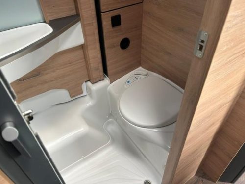 Knaus L!ve Wave 650 MEG BLACK SELECTION Foto: 12