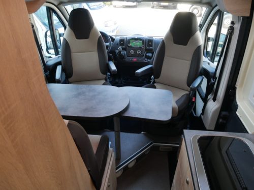 Clever 6.40 Mtr Buscamper, Maxi Chassis, Low Single Beds!! photo: 8