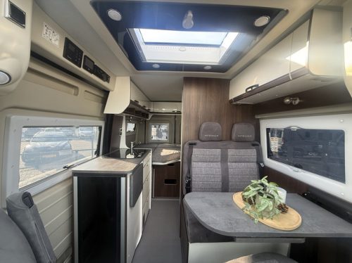 P&ouml;ssl Summit Prime 540 skyroof 9 speed automatic Euro 6 transverse bed navi camera remis plisse flyscreen bicycle rack alloy wheels climate ctr cruise ctr photo: 13