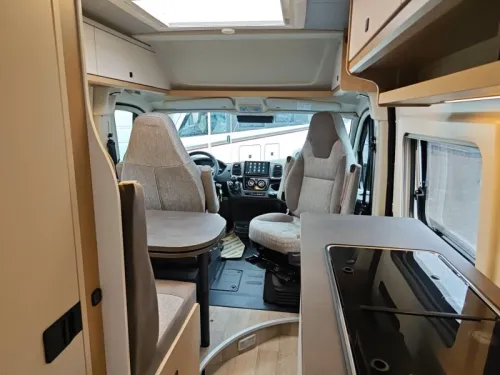 Hobby Ontour Van 600 FT NAVI CAMERA AWNING photo: 10