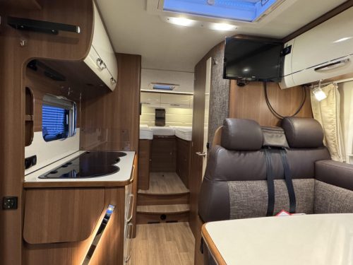 LMC Cruiser Passion 663 G Spring beds - 7 Meter photo: 6