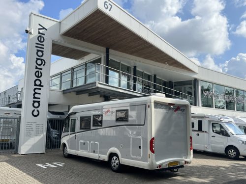 Carthago C-Tourer I 144 QB Fixed bed + Pop-top roof Towing hitch Roof air conditioning photo: 21