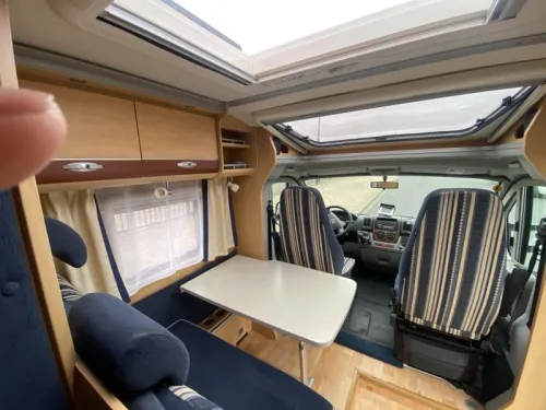 Dethleffs Advantage 6611 T single beds FULL Air conditioning photo: 15