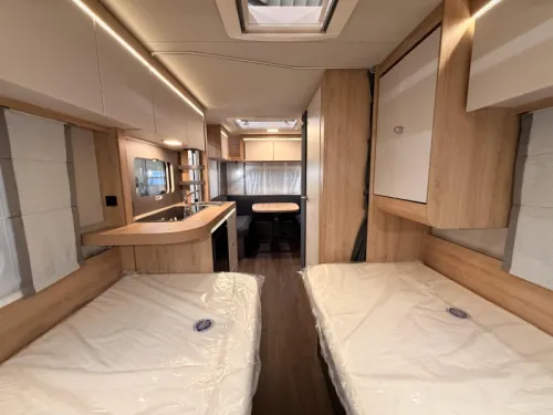 Knaus Sport 460 EU 1800KG + Lits jumeaux photo : 12