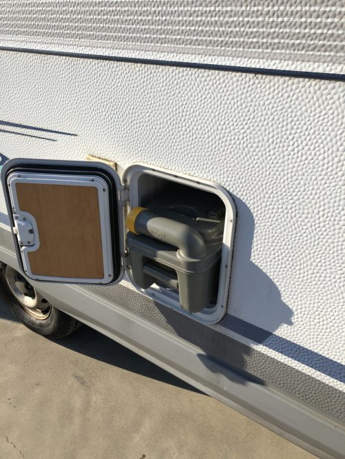 Dethleffs A5830 5 person starter Motorhome photo: 8