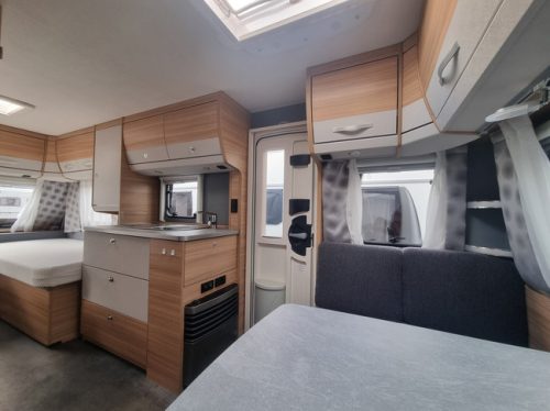 Dethleffs Camper 460 EL photo: 8