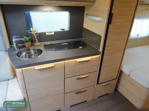 Knaus Sudwind 60 Years 500 FU SALE- Gro&szlig;er K&uuml;hlschrank Foto: 11