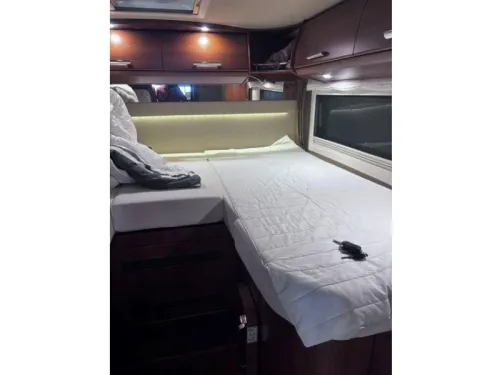 Carthago Chic C-Line I 4.9 SUPERIOR-AUT-LEVEL-AIRCO photo: 4