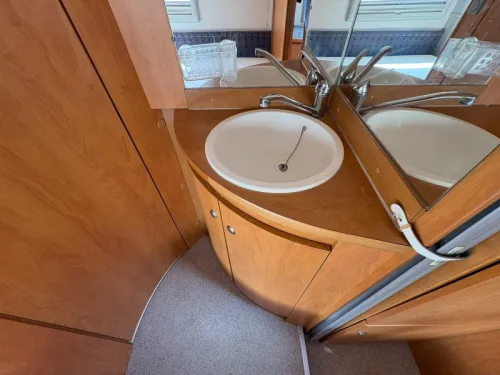 Knaus Travel-Liner 2XAirco,Fixed bed,Pull-down bed photo: 17