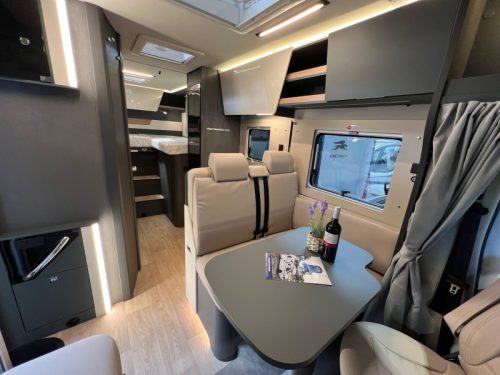 Laika Kosmo 319 automatic, single beds photo: 8