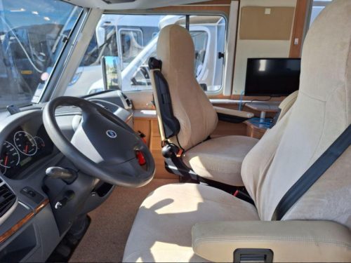 B&uuml;rstner Elegance 690 I 205CM BED-LPG+SOLAR PANEL photo: 7