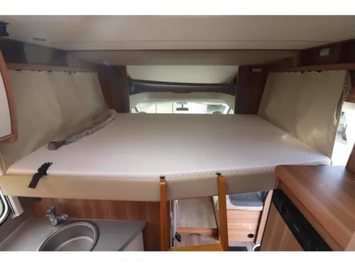 Weinsberg CaraLoft 700 MEH Einzelbetten Foto: 19