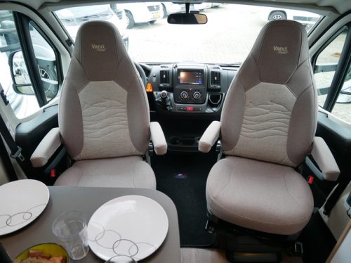 B&uuml;rstner Delfin 690G, Single beds, XXL Garage, XXL Refrigerator!! photo: 5