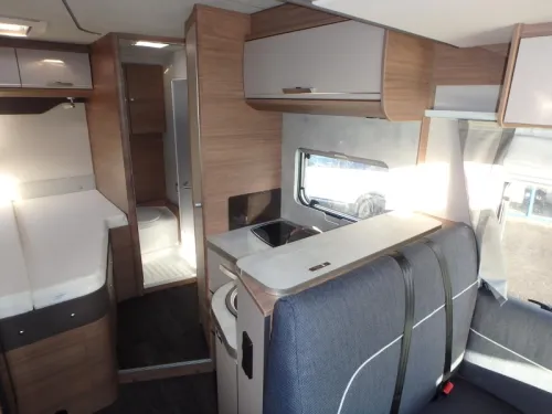 Knaus L!ve Wave 650 MF Niederl&auml;ndisch mit Historie Foto: 19