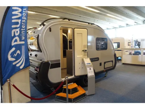 Adria Action Sport 391 LH 'Off-road' und komplett Foto: 3