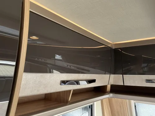 Eriba Nova GL - 60 edition 465 NEAT-MOVER-AWNING photo: 9