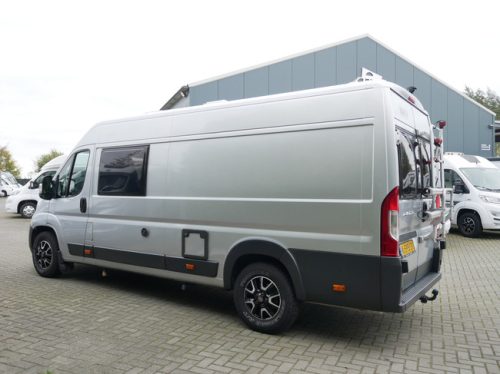 Roadcar (P&ouml;ssl) R640, 6.40 Meter Camper Van, Single Beds photo: 22