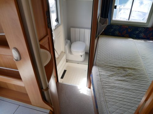 Fiat Knaus Travel Liner, A-class, French bed, Pop-top roof!! photo: 13