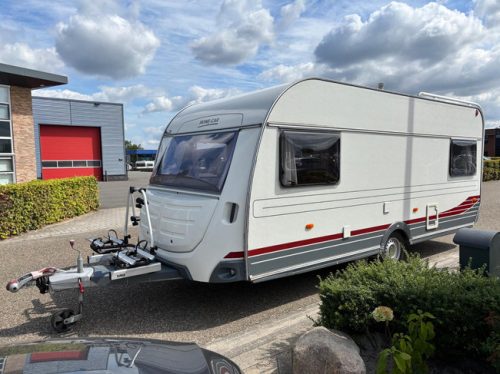 HOME-CAR 526h Racer 470 UE | 2 Single beds | Fully automatic mover | Bicycle carrier | Cassette awning | 3-Burner gas stove photo: 2