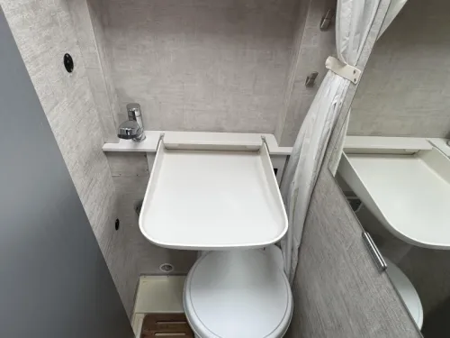 Hymer Van 520 S Single beds space wonder photo: 14