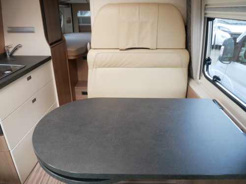 Carthago Malibu Van 640 LE, 9-Speed Automatic, Busbiker, MaxxFan photo: 8