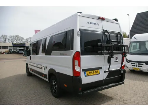 Adria Supreme 640 SLB Single beds, panorama. photo: 5