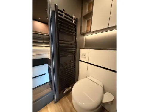 Niesmann+Bischoff Flair 880 LE Foto: 10