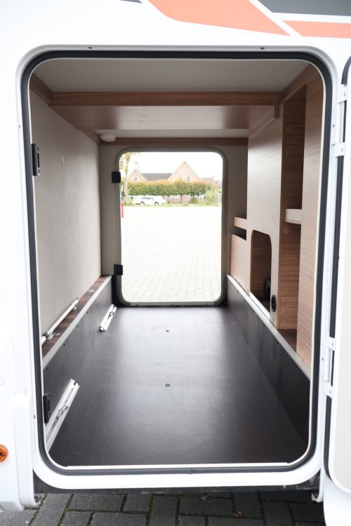 Weinsberg CaraCompact Suite MB 640 MEG Edition Pepper Foto: 5