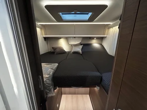 Adria Sonic Supreme 700 DL Automatik 180 PS Foto: 20