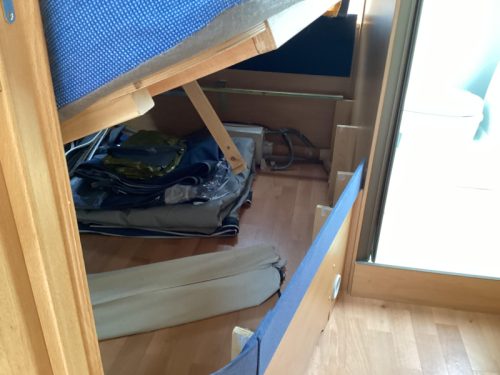 Knaus Sudwind 450 TUF awning  photo: 8