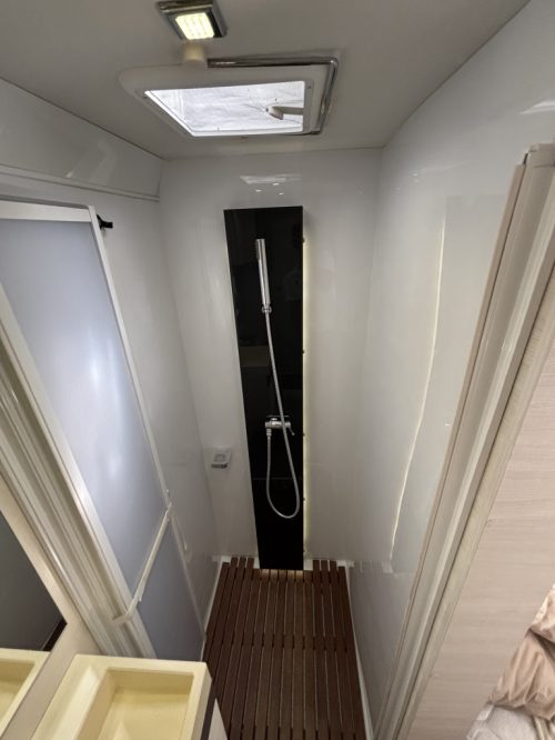 Challenger 377 SINGLE BEDS+POP-TOP ROOF LEVELLING SYSTEM MAXFANN  photo: 14