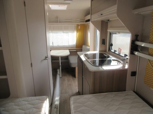 Dethleffs C'Joy Active 460 LE WITH MOVER AND AWNING photo: 2