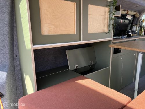 Volkswagen T6 2017 L2H1 Nevada two-tone neu ausgebaut! Foto: 6