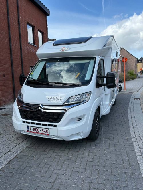 B&uuml;rstner T 690 G foto: 4