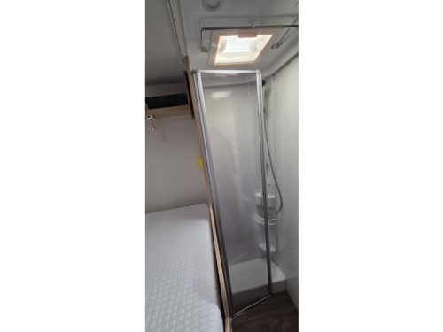 Sunlight T 65 T65 neat 4 pers. camper photo: 13