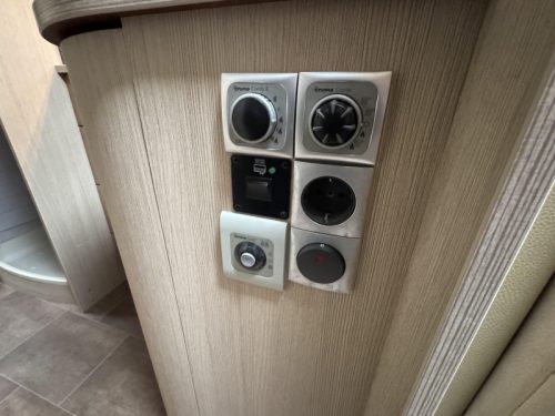 B&uuml;rstner Nexxo T 728 G E&P Niveausysteem und mehr! Foto: 19