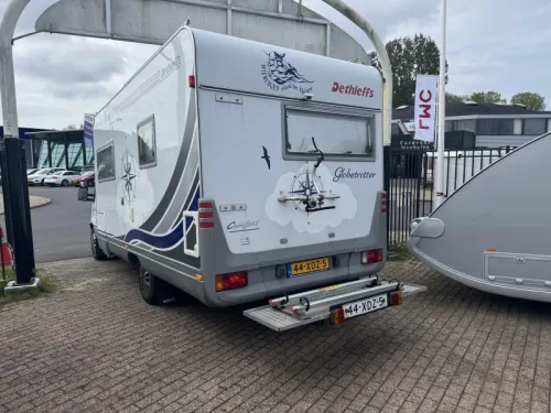 Dethleffs Globetrotter French bed Airco dinette photo: 1