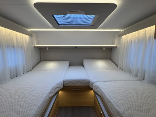 Adria Sonic 700 SL Plus 180 hp AUTOMATIC 9-Speed Euro6 Fiat Ducato 8 Maxi **Single beds/4 seats/4+1 berths/4400 kg/Solar photo: 20